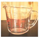 Vintage Pyrex 4 cup Measuring Cup