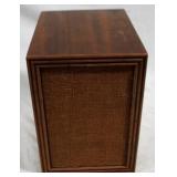 Vintage bookshelf speaker 8.5 x 6.5 x 9.25