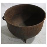 Vintage Cast Iron Stew Pot 18 x 11