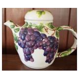 Pitcher with Lid - 7.5" tall