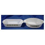 2 Pyrex Dishes