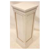 Chelsea House Gold Accent Pedestal