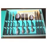 Oneida 24 pc Flatware