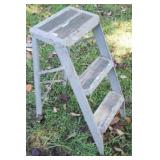 Step Ladder - 12" x 18" x 24"