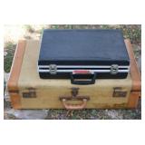 2 pieces of Vintage Luggage