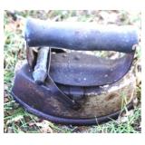 Antique Iron 7" x 5" x 3"