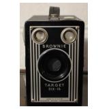 Brownie Radio - 7" x 10" x 4"