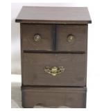 Nightstand 23 x 18 x 17