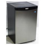 Danby Designer Mini Fridge 33x21x21