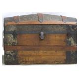 Vintage Dome Top Trunk w/ Tray