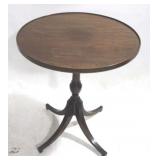 Round Mahogany Duncan Phyfe Table