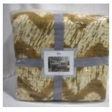 Studio D "Raya" Full / Queen Quilt Set