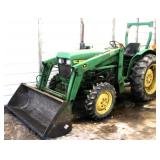 John Deere Model 950 Tractor w / Scoop Front