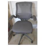 Office Chair - 25" x 26" x 42"