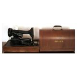 Vintage Singer Sewing Machine w/ wood case