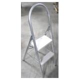 Metal Step Ladder - 40" x 16" x 21"