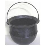 Cast Iron Stew Pot - 9" x 10"