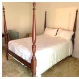 Queen Size Poster Bed with Bedding - 77"x64"x86"