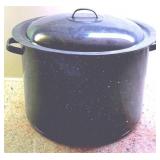 Enamelware Pot with Lid