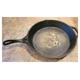 Lodge Cast Iron Frying Pan - bottom 12"