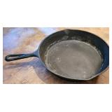 Cast Iron Frying Pan - 9" bottom