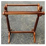 Quilt Stand - 30" x 24" x 13