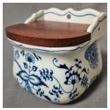 Blue Danube Blue Onion Salt Cellar