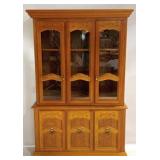 China Cabinet 78 x 51 x 17