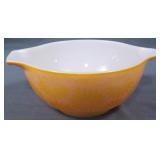 Orange Pyrex Batter Bowl 4x9.5x7.5