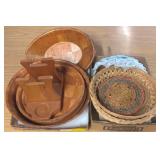 2 Trays of Assorted Items