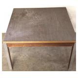 Table - 16" x 26" x 26"