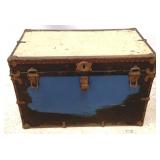 Flat Top Trunk w/ Tray - 23" x 34" x 20"