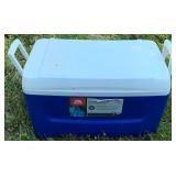 Igloo Cooler 76 can capacity