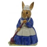 Mrs Bunnykins "Clean Sweep" 4"