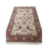 Agra Ivory 5.9 x 9 Rug