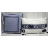 2 Throw Pillows