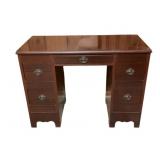 Knee-Hole Desk - 30 x 40 x 18