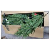 Douglas Slim Lighted Christmas Tree 7.5