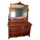 4 Drawer Dresser w/ Mirror 76 x 48 x 20