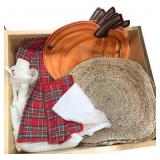 Kitchen Drawer Lot w/ Placemats & Linens