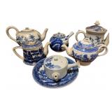 Blue & White Teapots Group Lot