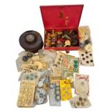 Group Vintage Buttons & Sewing Items