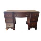 Vintage Bracket Foot Mahogany Vanity