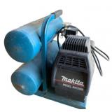 Makita Model MAC2000 Max Air Compressor