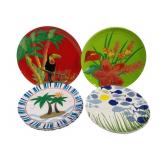 12 Plastic Plates - 10", 11" Round