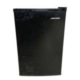 Black & Decker Mini Fridge - 31 x 21 x 22