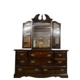 8 Drawer Dresser w/ Mirrors - 81 x 62 x 18