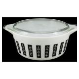 Pyrex Gourmet Black Leaf 2.5 Quart Casserole