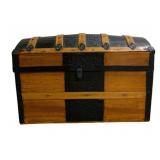 Vtg Dome Top Steamer Trunk w/ Metal Hardware