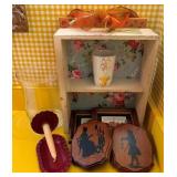 Decorative Lot w/ Silhouette Plaques & More